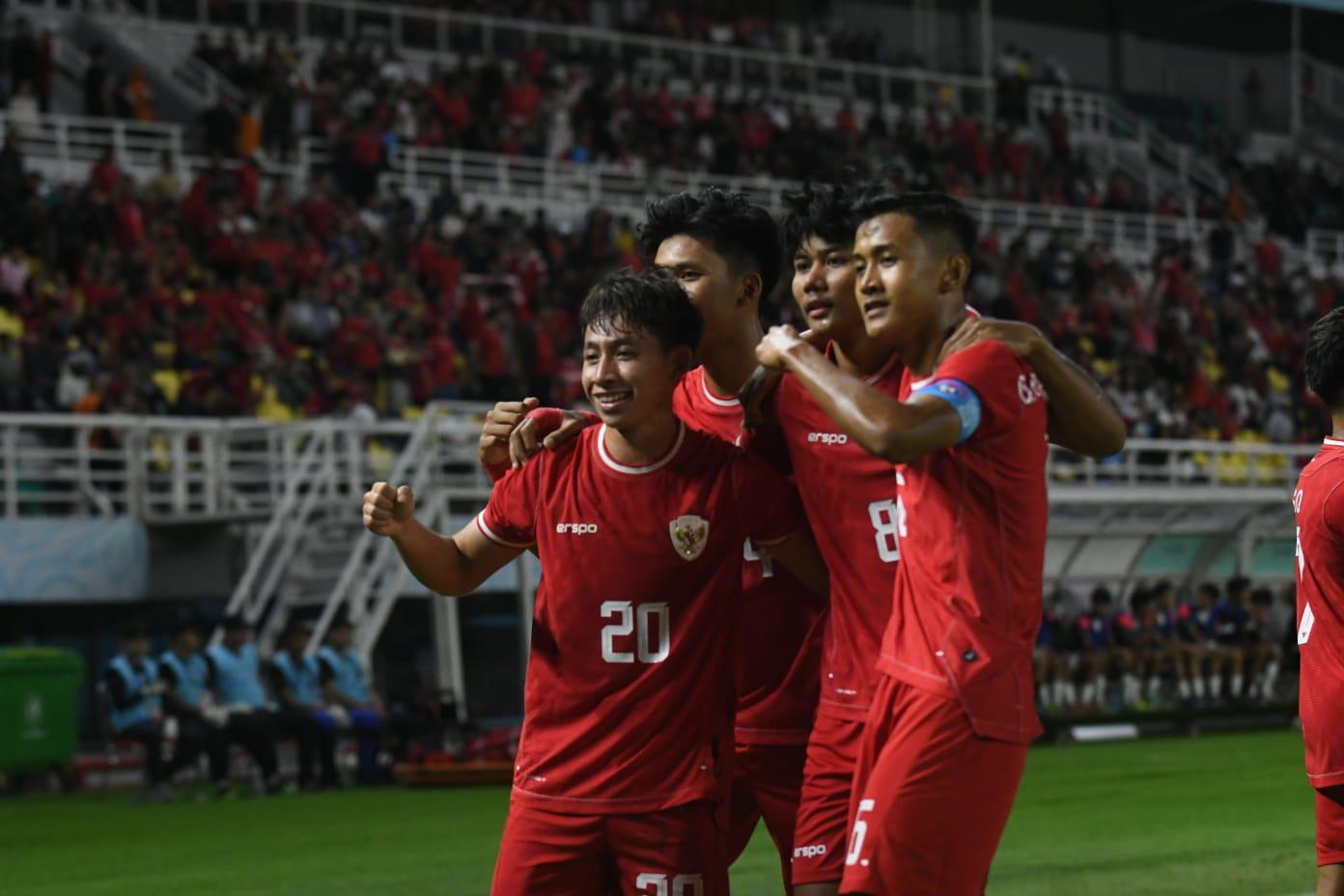selebrasi-gol-pemain-timnas-u19-indonesia-ke-gawang-filipina-di-matchday-1-piala-aff-u19-2024.jpg