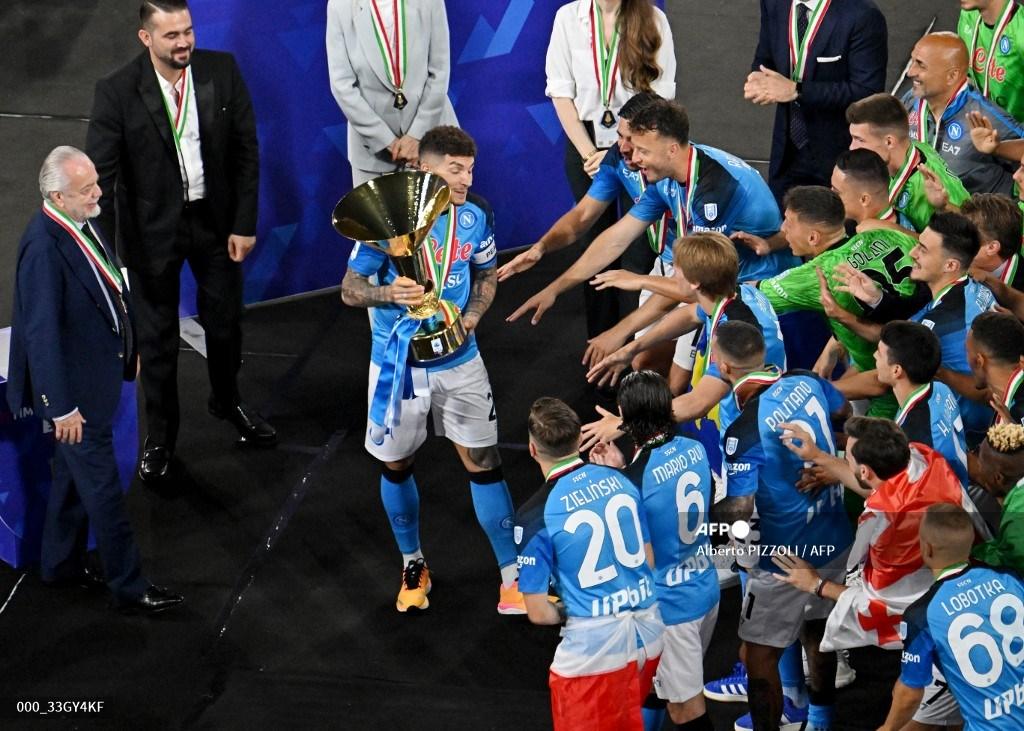 selebrasi-juara-italia-musim-lalu-oleh-napoli.jpg