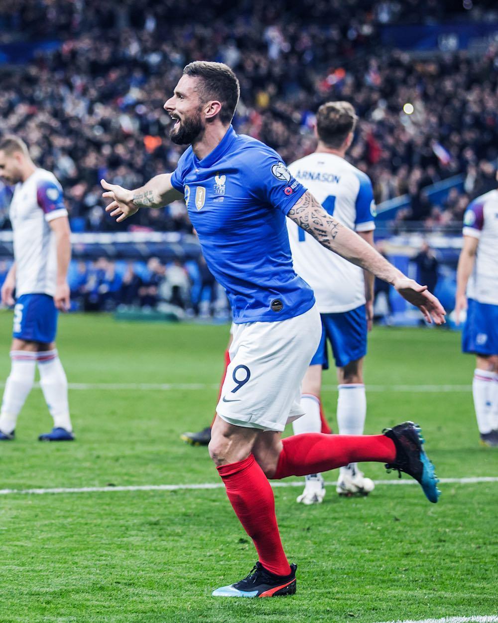 selebrasi-olivier-giroud.jpg