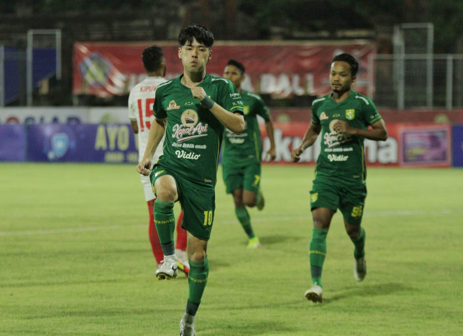 selebrasi-pemain-persebaya-surabaya-taisei-marukawa-setelah-mencetak-gol-ke-gawang-psm-makassar.jpg