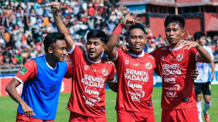 selebrasi-pemain-semen-padang-dipastikan-promosi-ke-liga-1.jpg