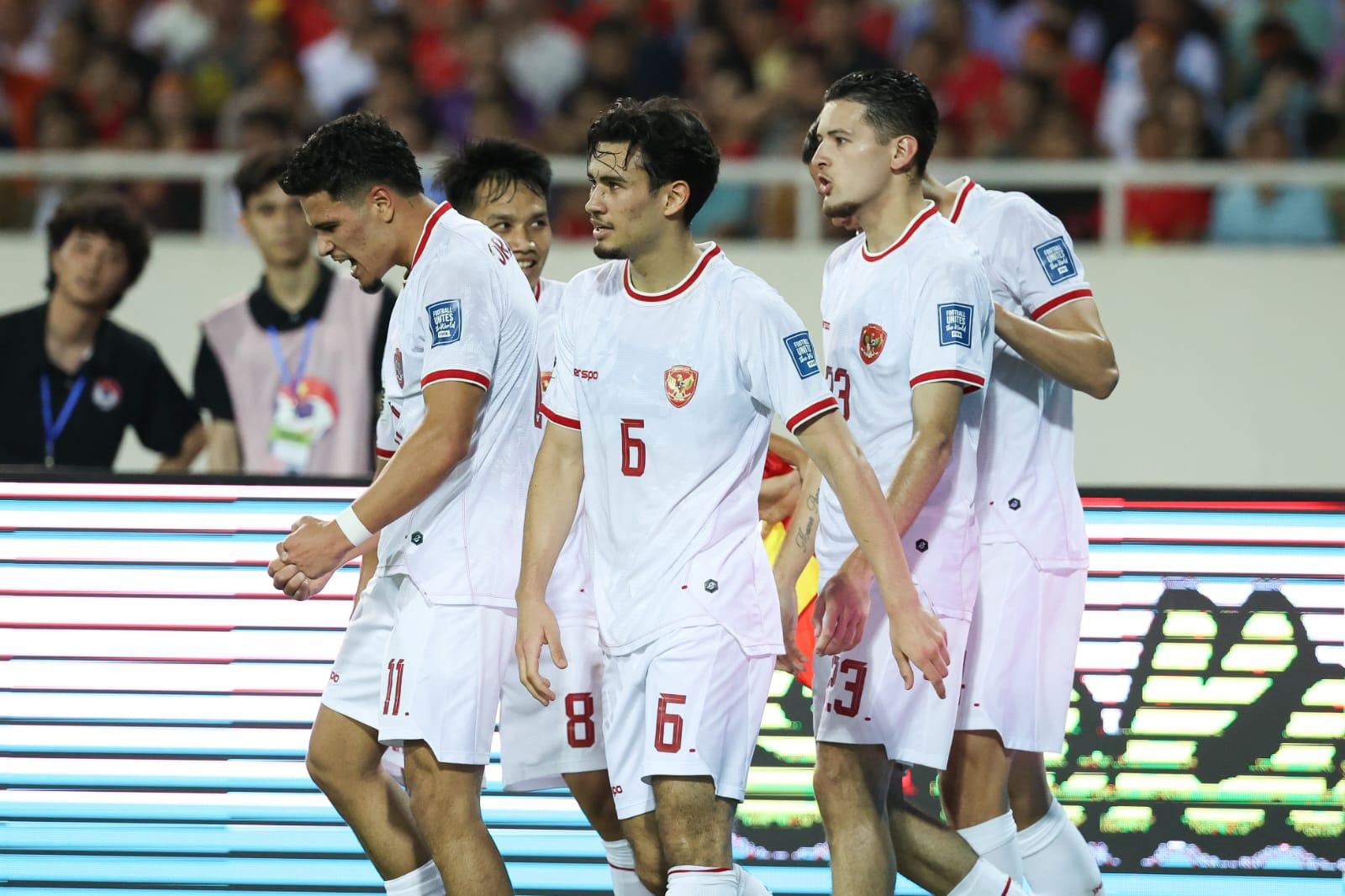 selebrasi-pemain-timnas-indonesia-setelah-ragnar-oratmangoen-cetak-gol.jpg