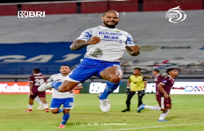 selebrasi-penyerang-persib-bandung-david-da-silva-setelah-membobol-gawang-psm-makassar.jpg