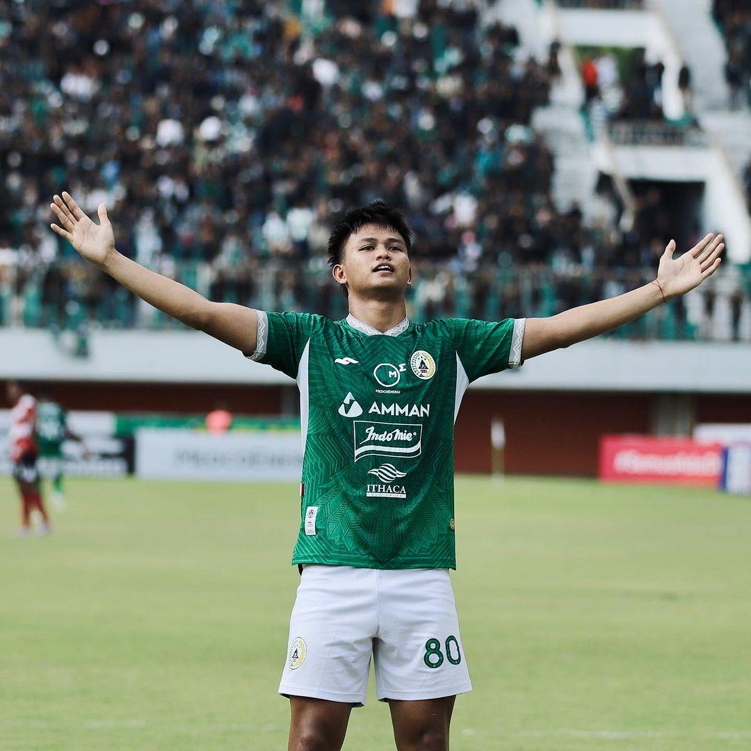 selebrasi-penyerang-pss-sleman-hokky-caraka-setelah-mencetak-gol.jpg