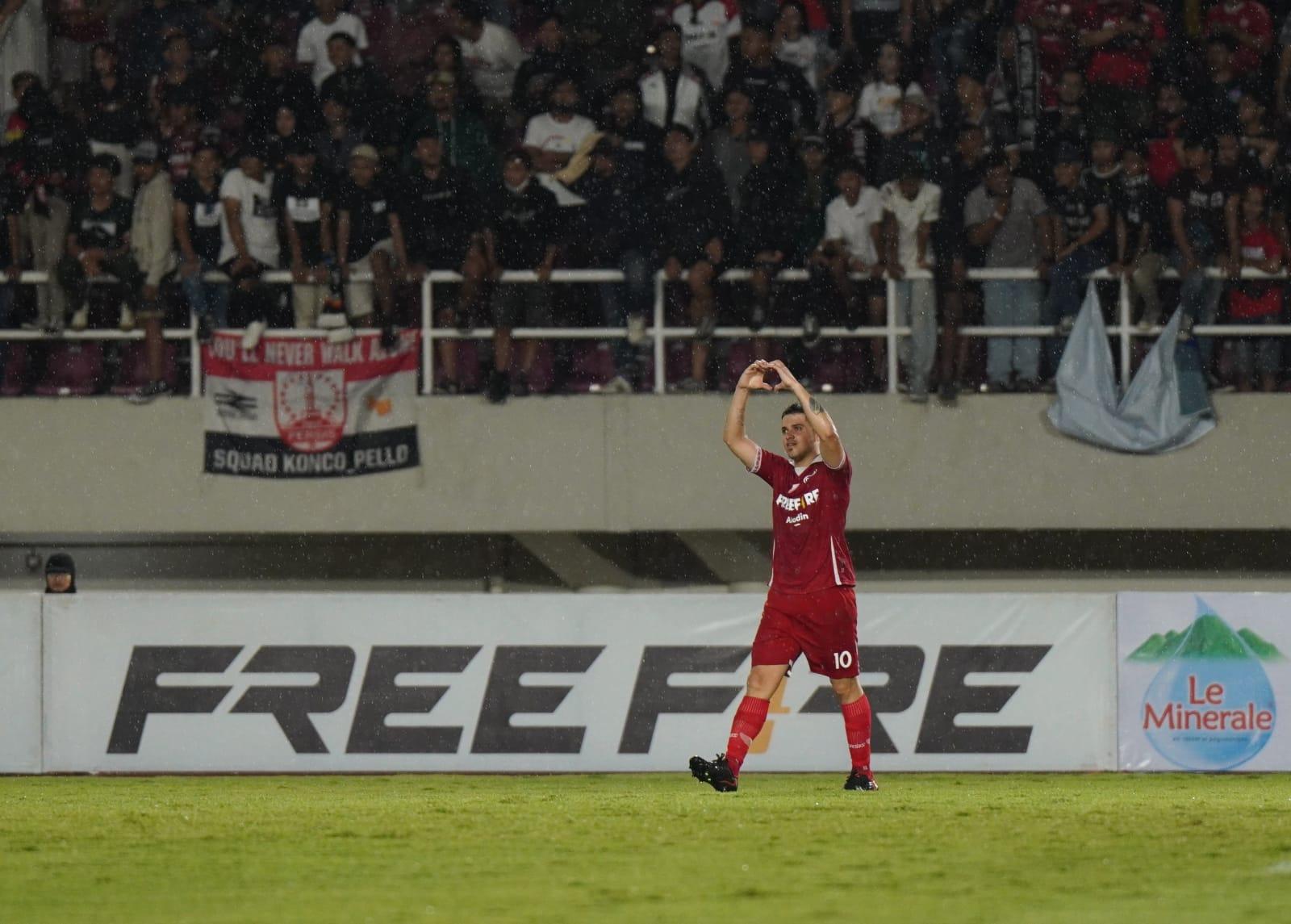selebrasi-pesepak-bola-persis-solo-alexis-messidoro.jpg
