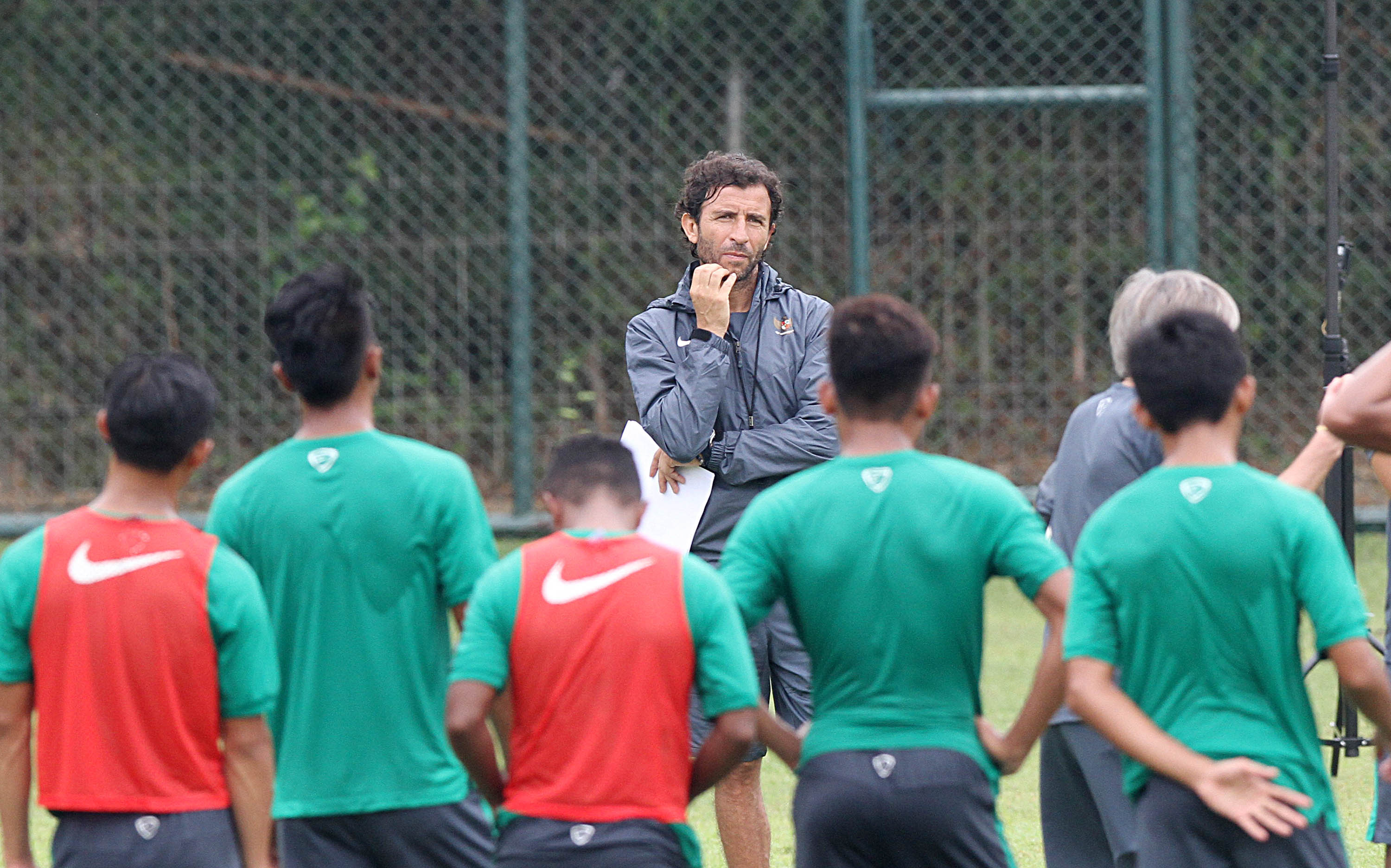 seleksi-timnas-u-22-tahap-ke-3_20170307_134206.jpg