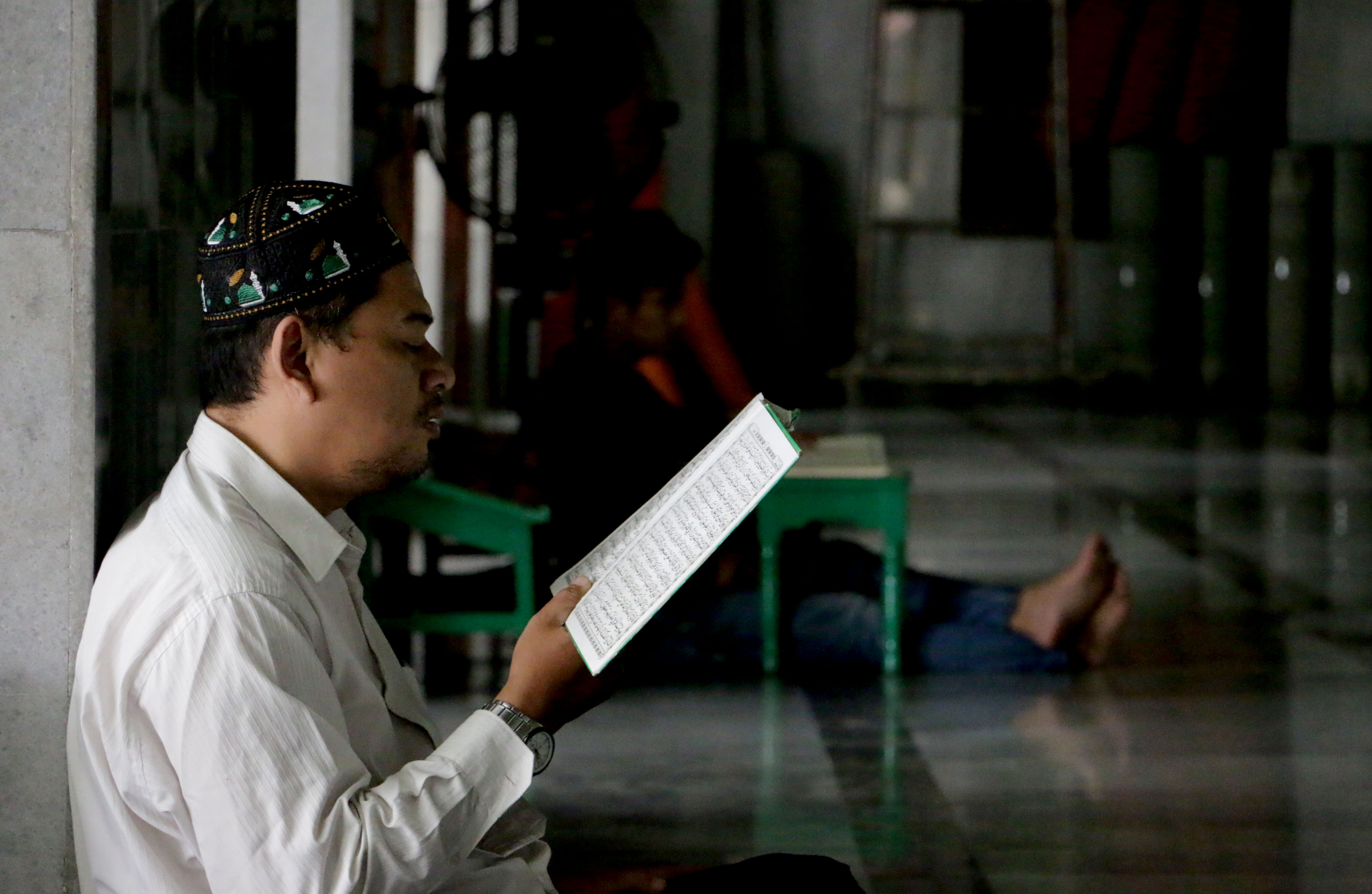 semaan-al-quran-di-masjid-kauman-semarang-ditiadakan-sementara_20200426_161846.jpg