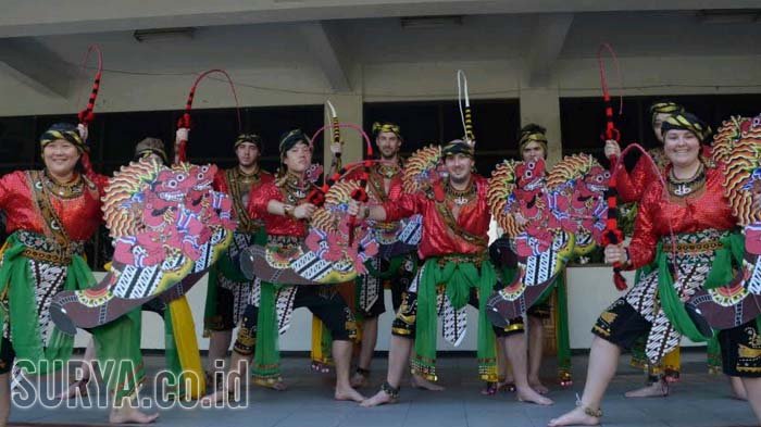 sembilan-mahasiswa-qut-australia_20180409_184559.jpg