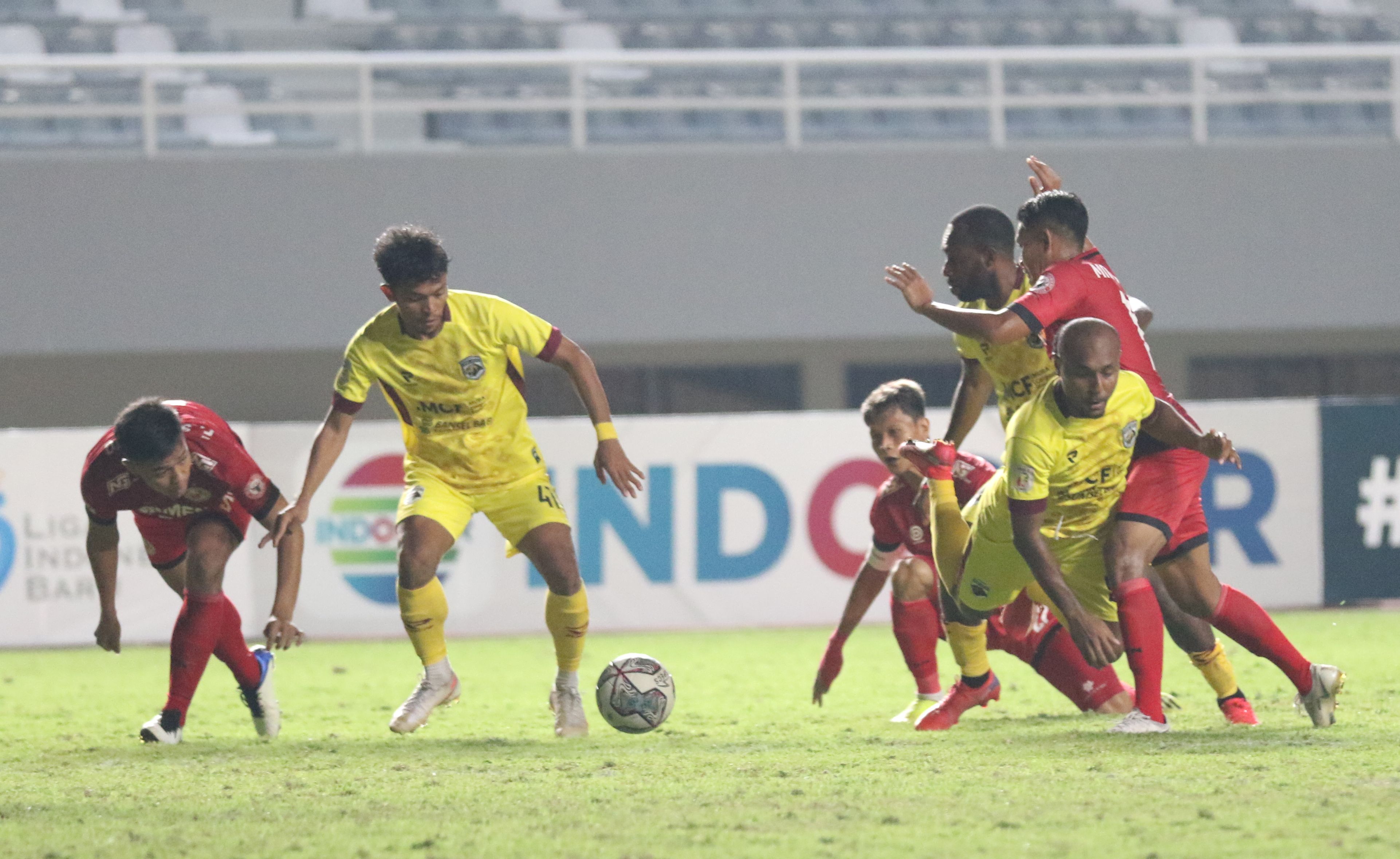 semen-padang-kalahkan-muba-babel-united-1-0_20211021_004520.jpg