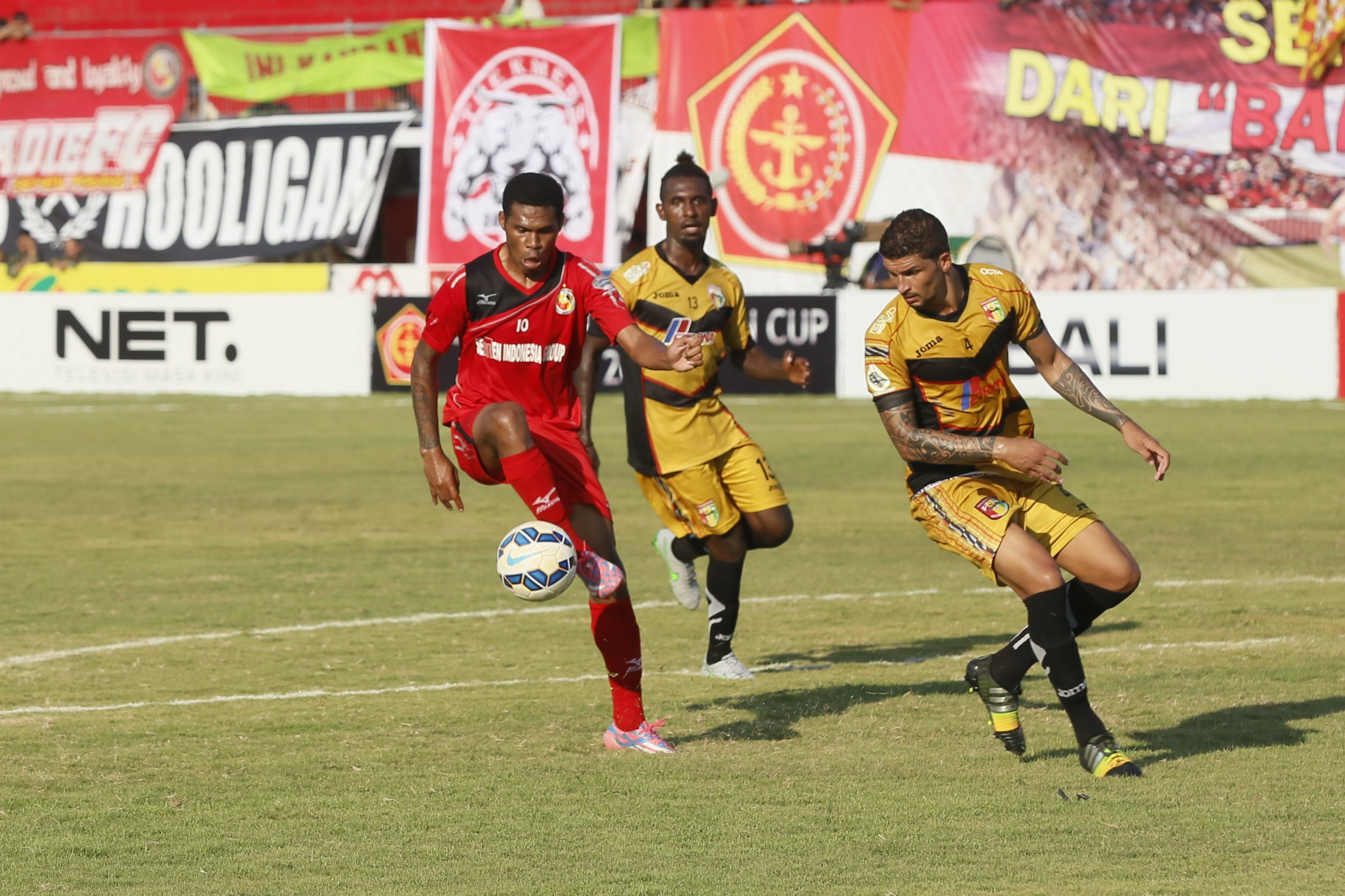 semen-padang-vs-mitra-kukar_20151124_151616.jpg