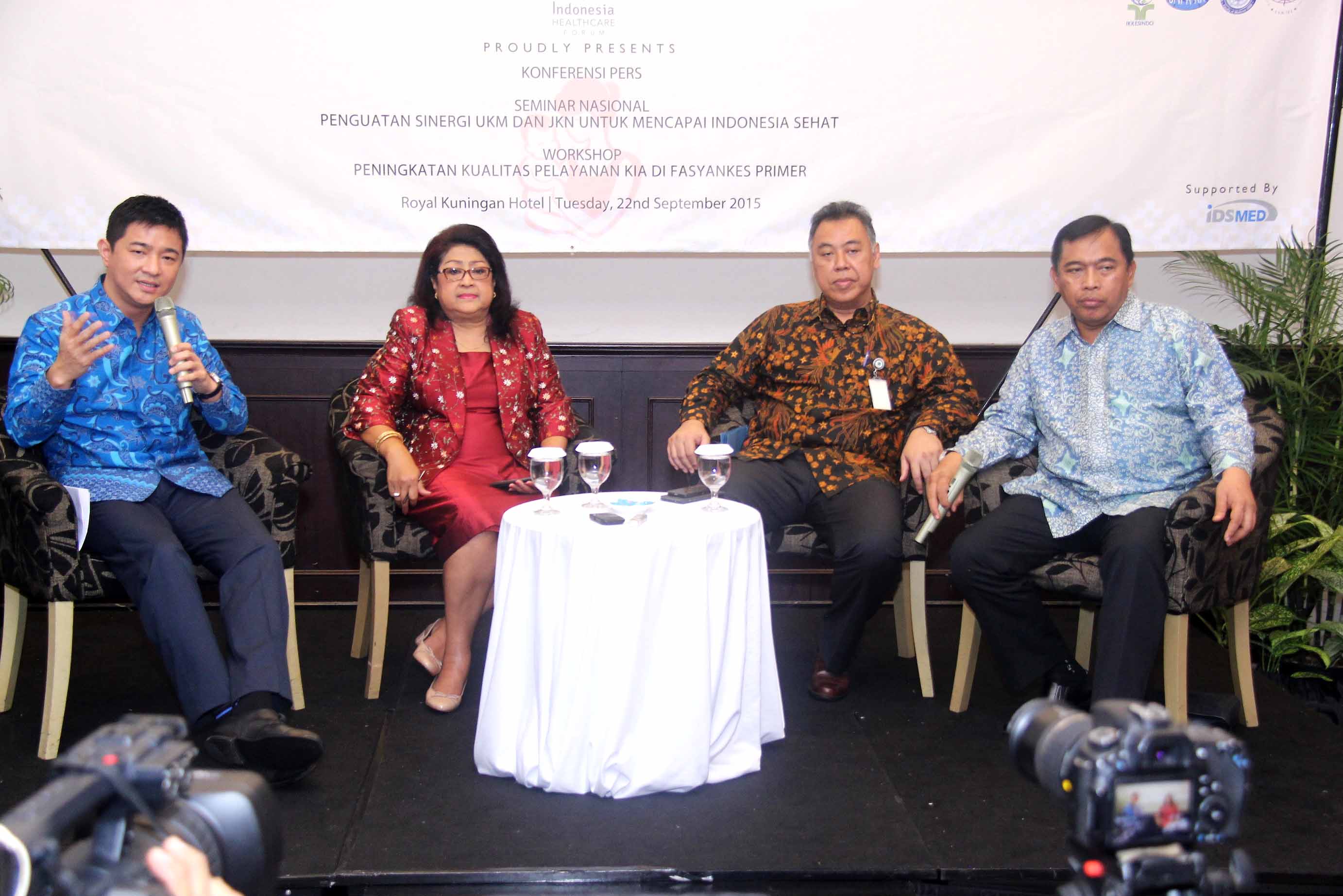 seminar-kesehatan-mencapai-indonesia-sehat_20150925_142105.jpg