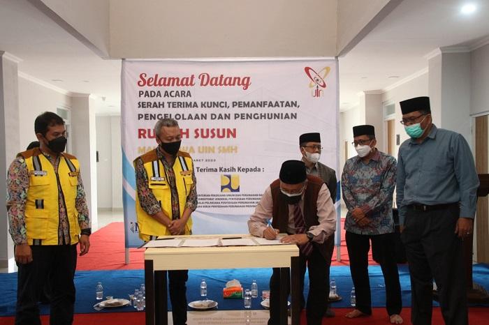 serah-terima-kunci-rusun-universitas-islam-negeri.jpg