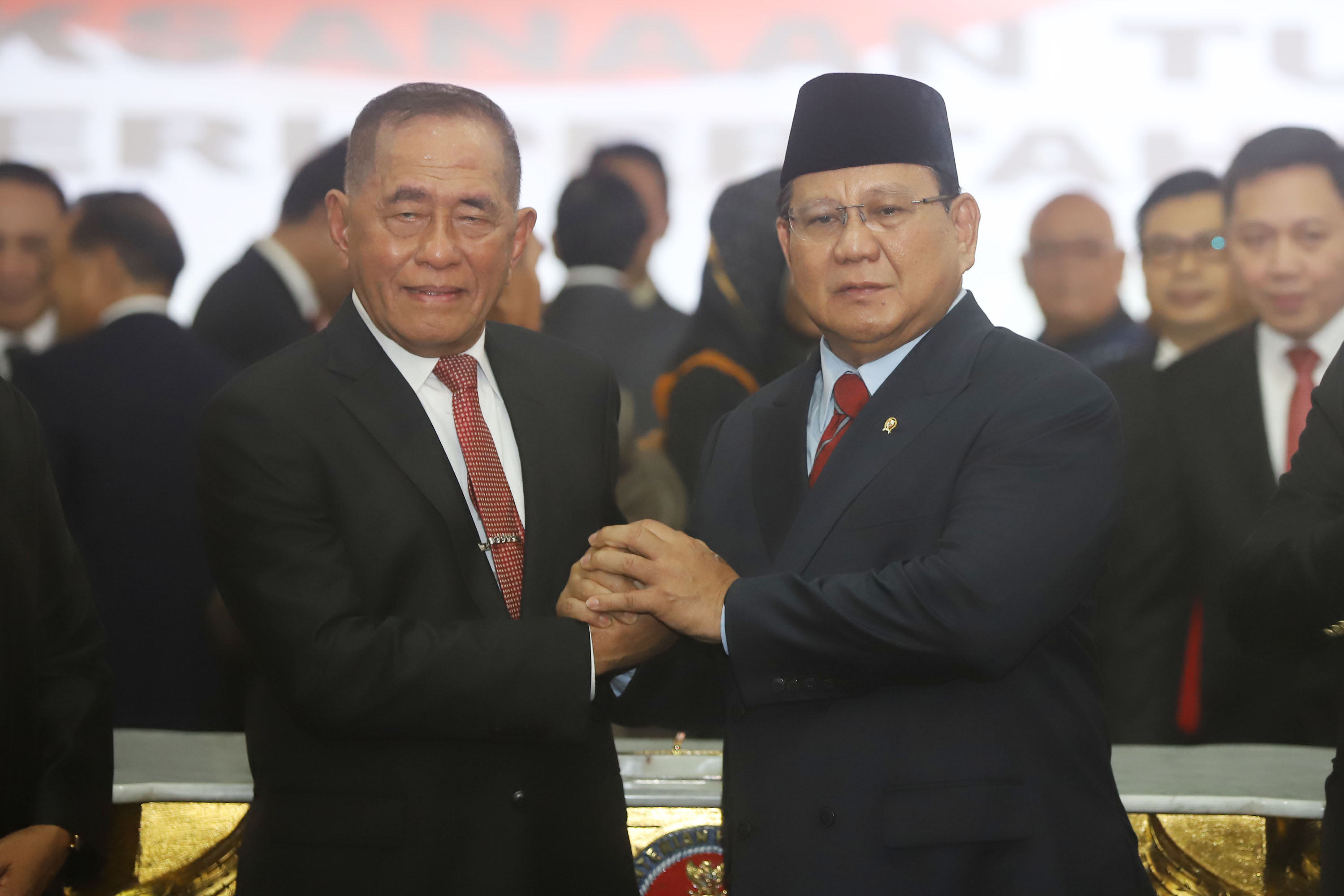 sertijab-menhan-dari-ryamizard-ryacudu-ke-prabowo-subianto_20191024_194404.jpg