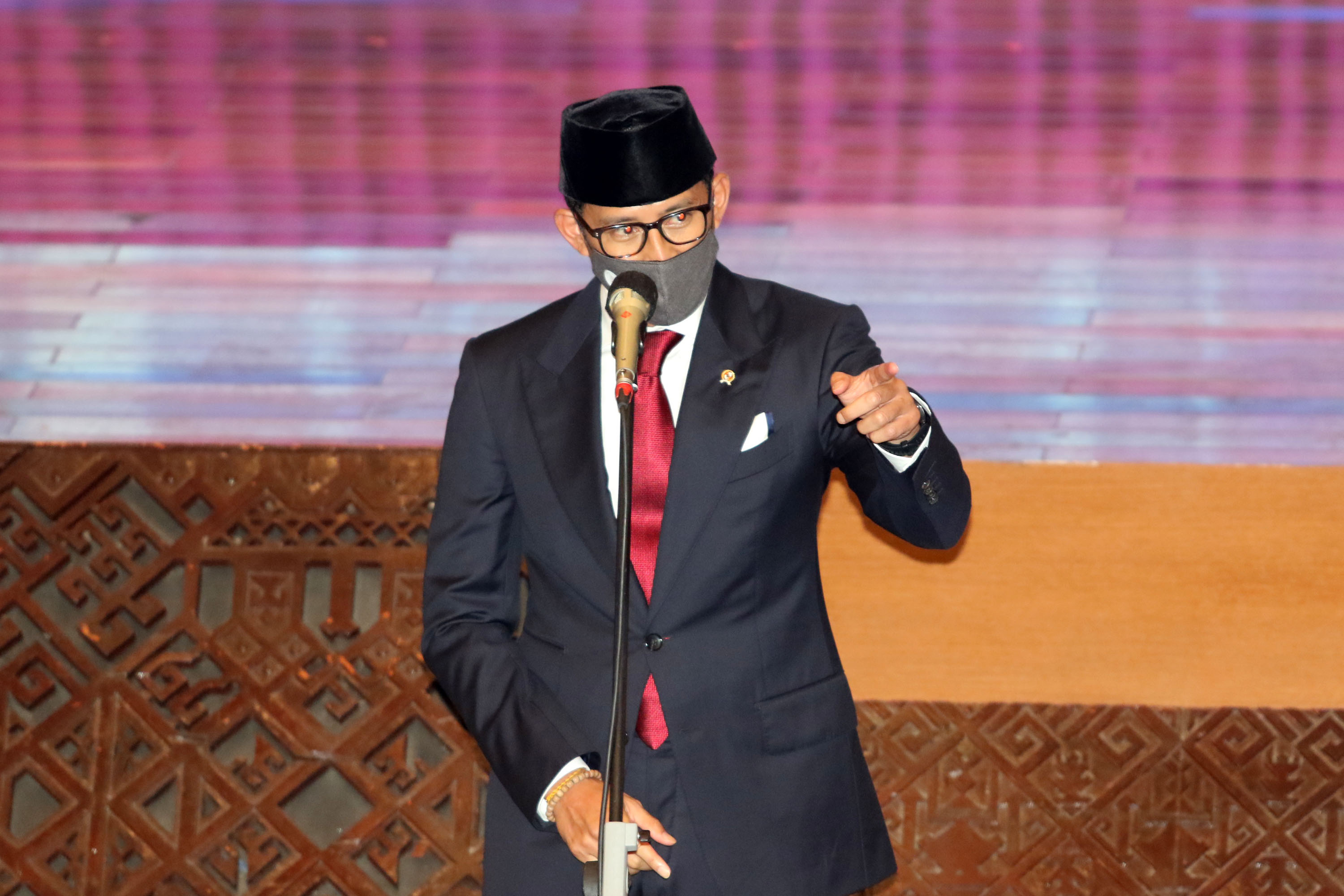 Sandiaga Uno Jadi Menteri, Irma Chaniago Bahas Sikap Fadli Zon : Presiden Digebukin Terus