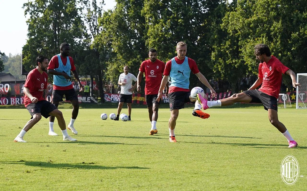 sesi-latihan-perdana-ac-milan.jpg
