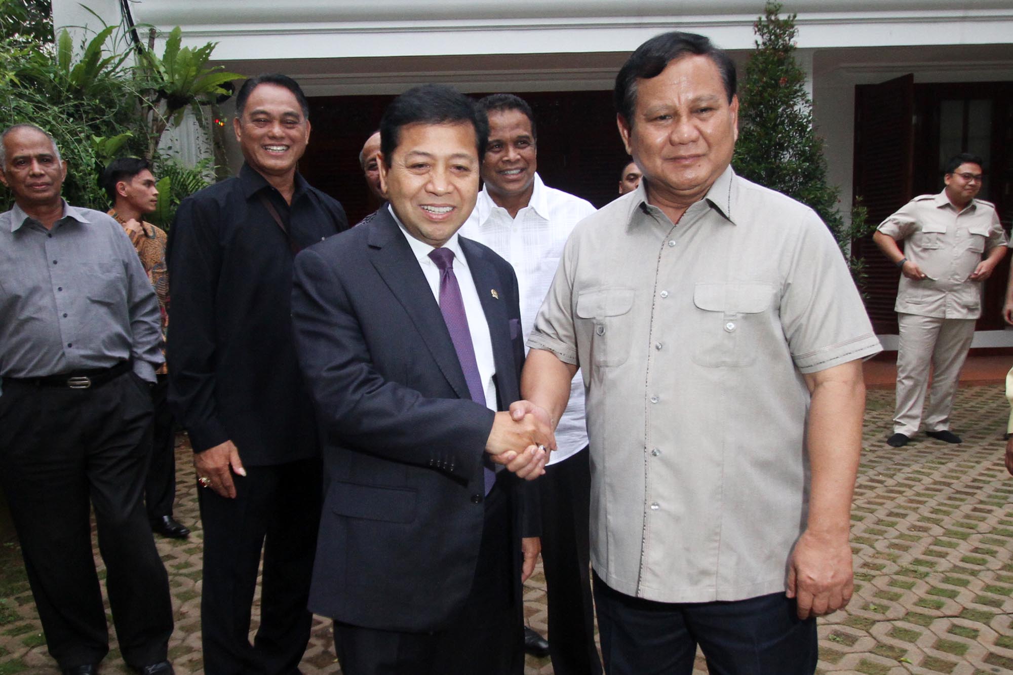 setya-novanto-bertemu-prabowo-subianto_20161201_223233.jpg