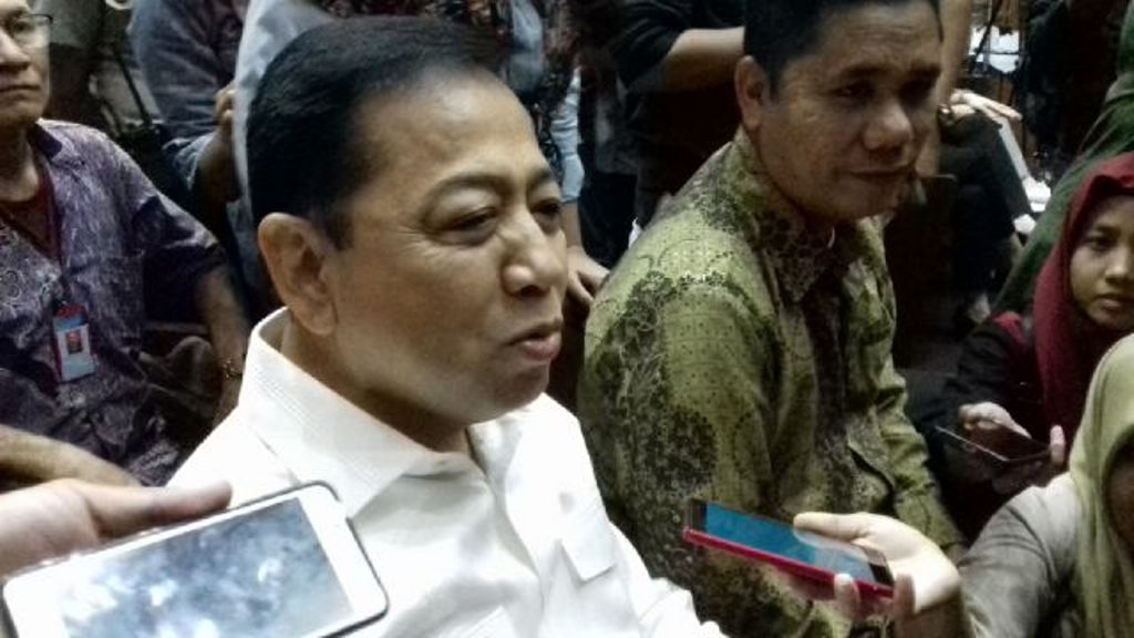 setya-novanto-di-pengadilan-tipikor-jakarta_20180222_125302.jpg
