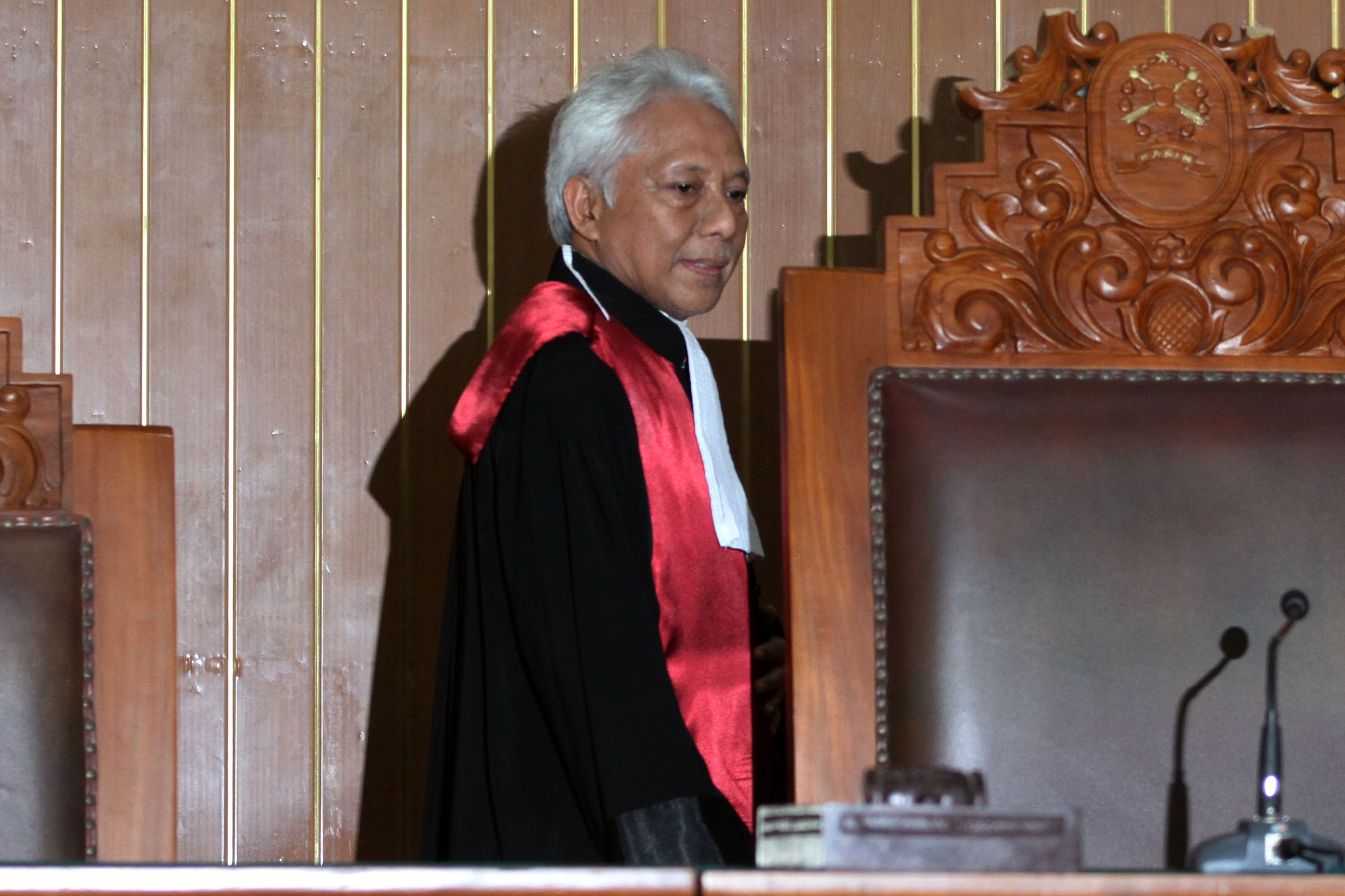 setya-novanto-menangi-praperadilan-terhadap-kpk_20170929_193619.jpg