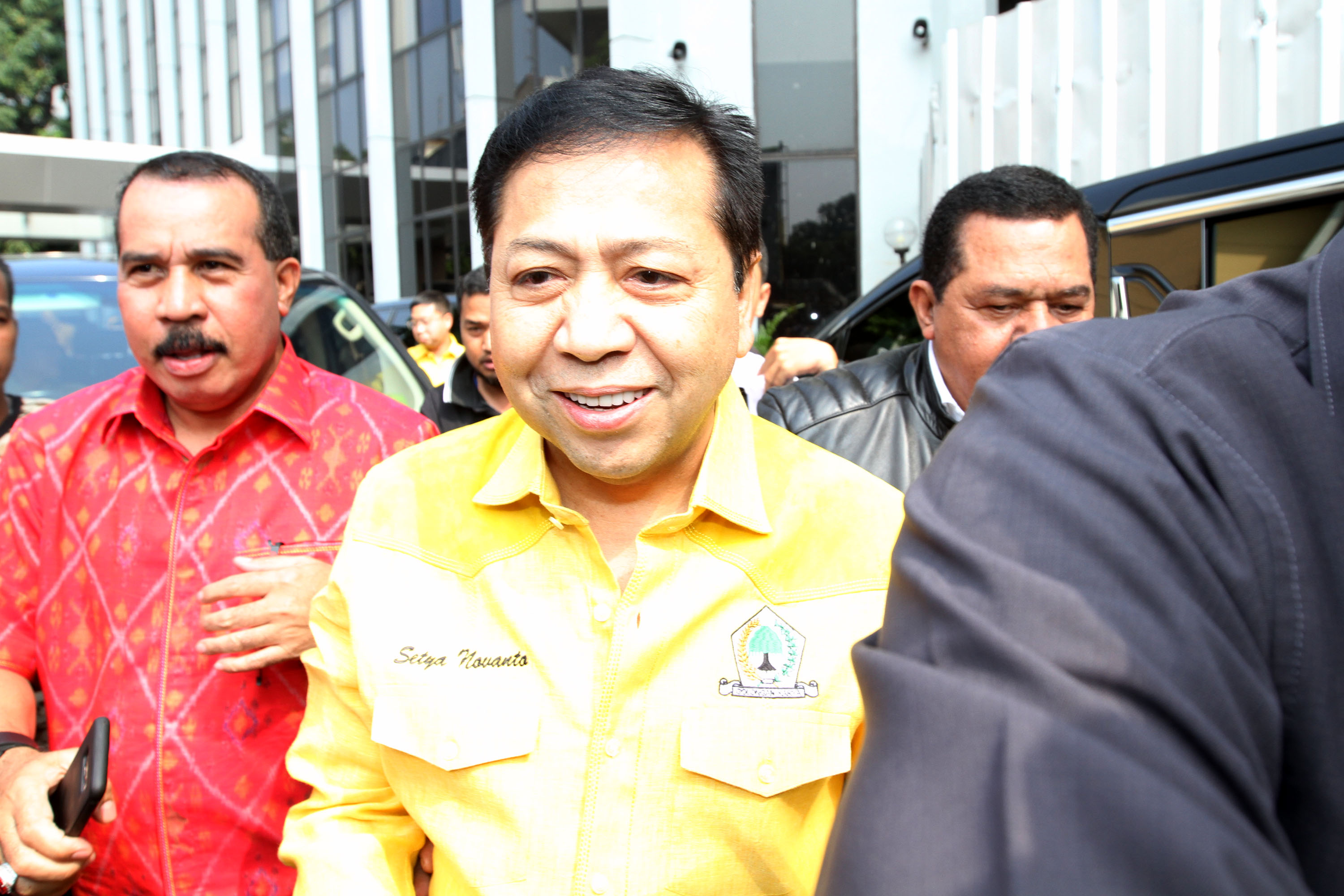 setya-novanto-pimpin-rapat-pleno-partai-golkar_20171011_175639.jpg