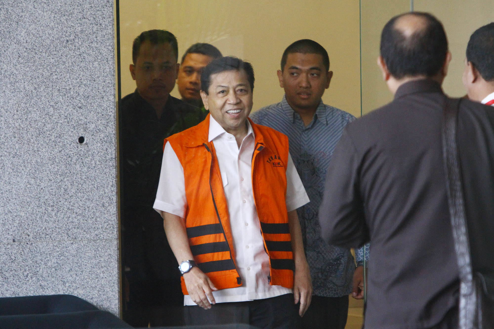 setya-novanto-siap-disidangkan_20171206_142829.jpg