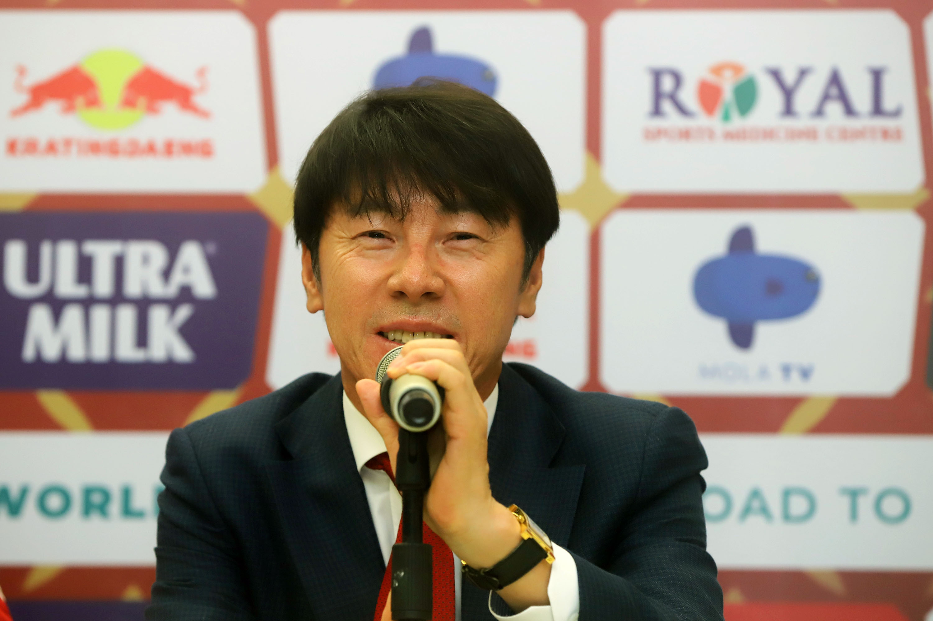 shin-tae-yong-resmi-melatih-timnas-indonesia_20191228_210858.jpg