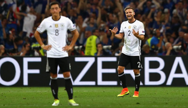 shkodran-mustafi-danmesutttt_20160829_170444.jpg