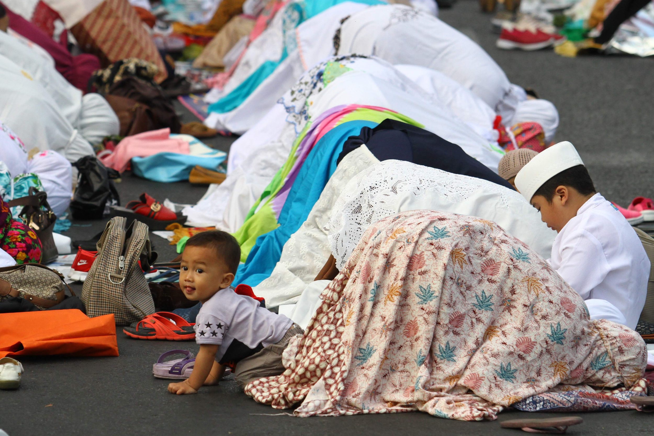 sholat-idul-adha-1439-h-di-masjid-agung-jamik-malang_20180822_090911.jpg
