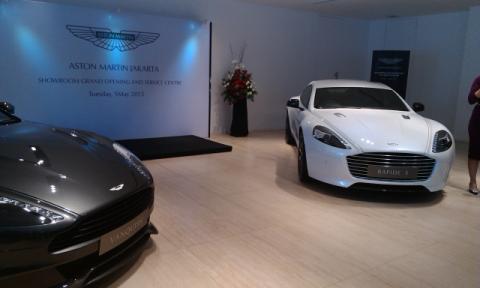 showroom-aston-martin_20150505_162622.jpg