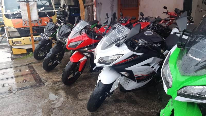 showroom-motor-bekas.jpg