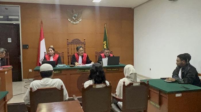 sidang-annisa-ditundaaaa.jpg