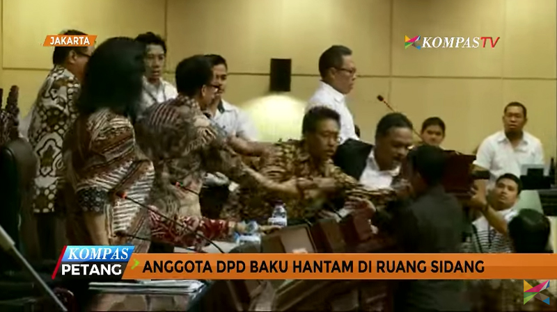 sidang-dpd-ri-ricuh_20170404_081914.jpg