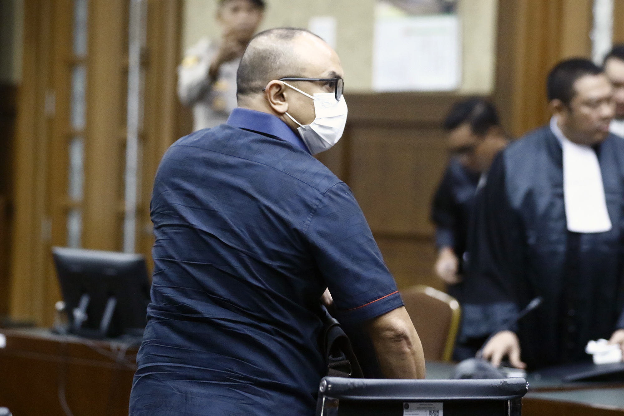 Tok! MA Korting Hukuman Eks Dirut Bakti Anang Achmad Latif dari 18 Tahun jadi 10 Tahun Penjara