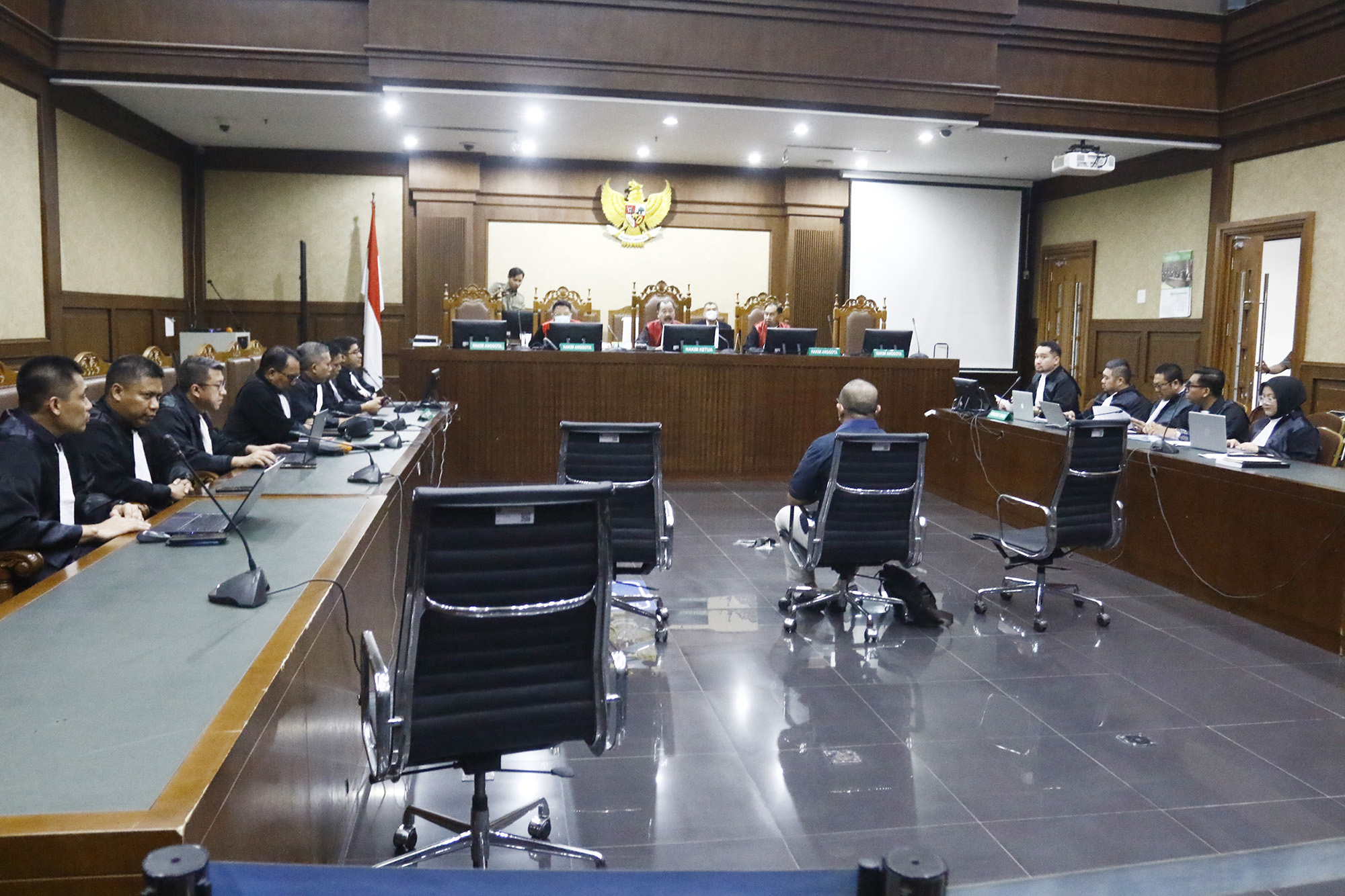 sidang-eksepsi-anang-achmad-latif_20230704_202043.jpg