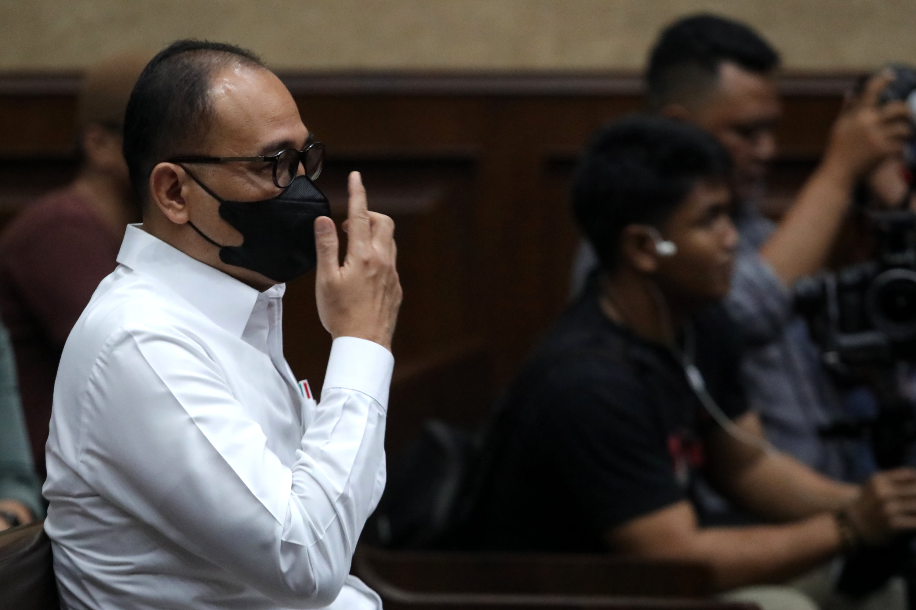 sidang-eksepsi-rafael-alun-di-pengadilan-tipikor_20230906_220132.jpg