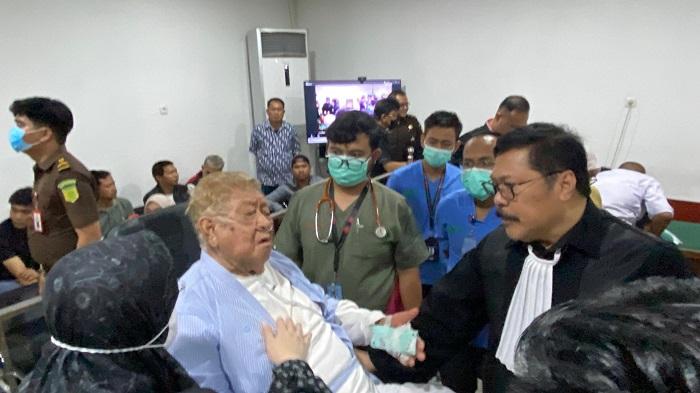 Hadir di Pengadilan dengan Ambulans: Sidang Haru Haji Halim Ali di Usia 88 Tahun, Keluarga Khawatir