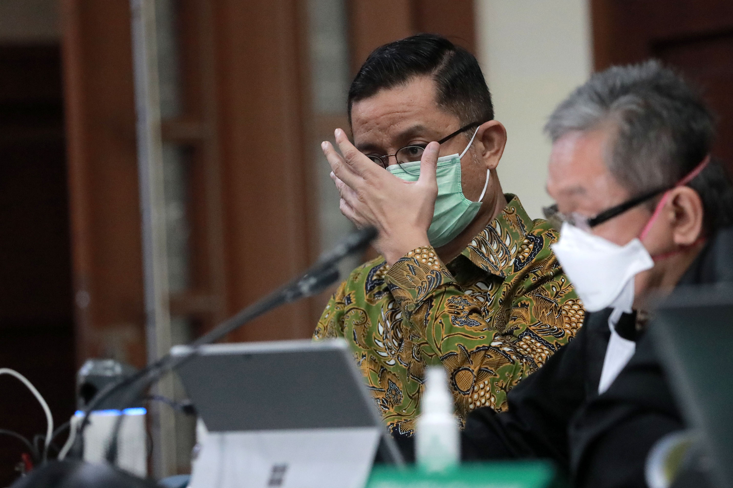 sidang-lanjutan-mantan-mensos-juliari-batubara_20210428_192219.jpg