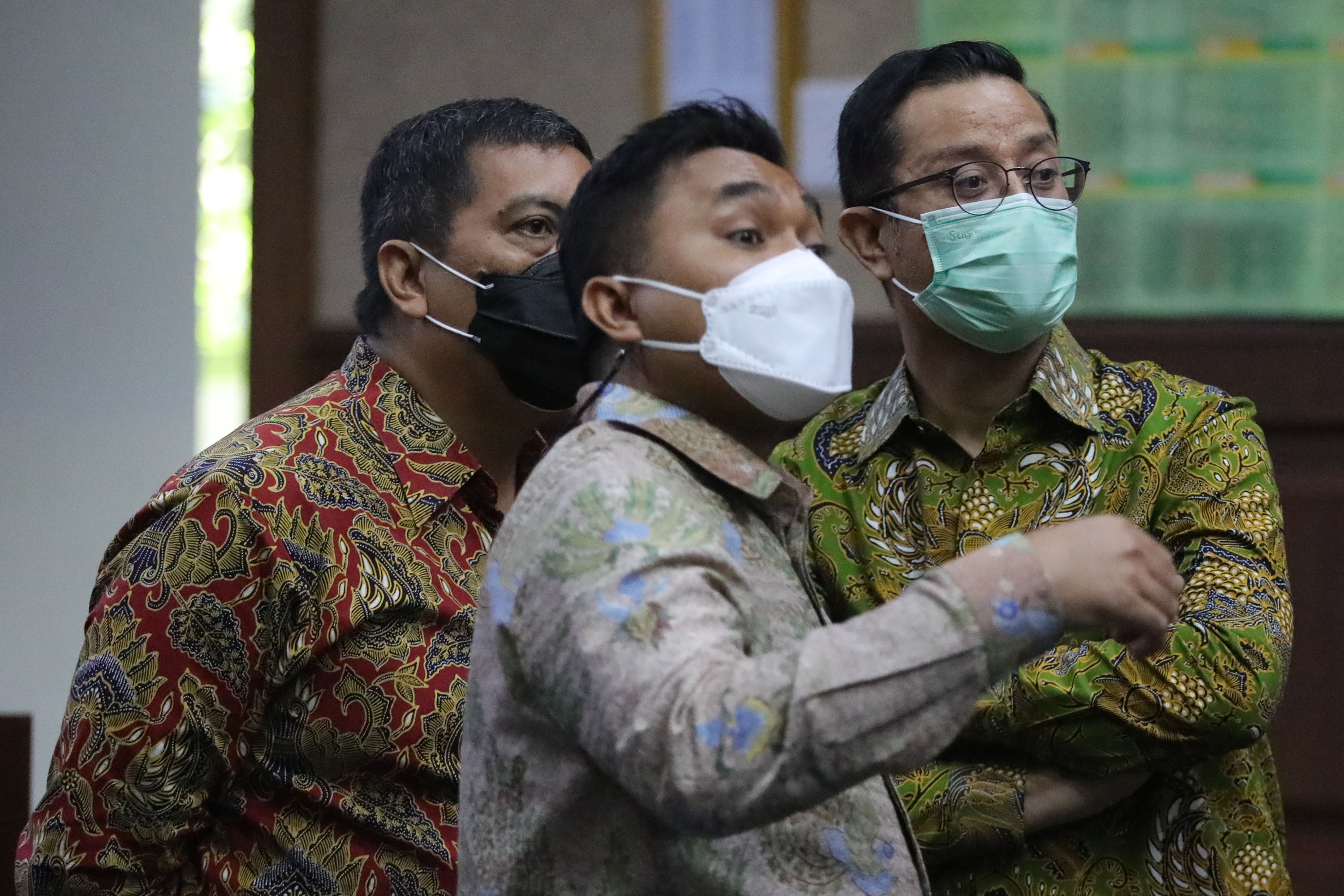 sidang-perdana-mantan-mensos-juliari-batubara_20210421_190504.jpg