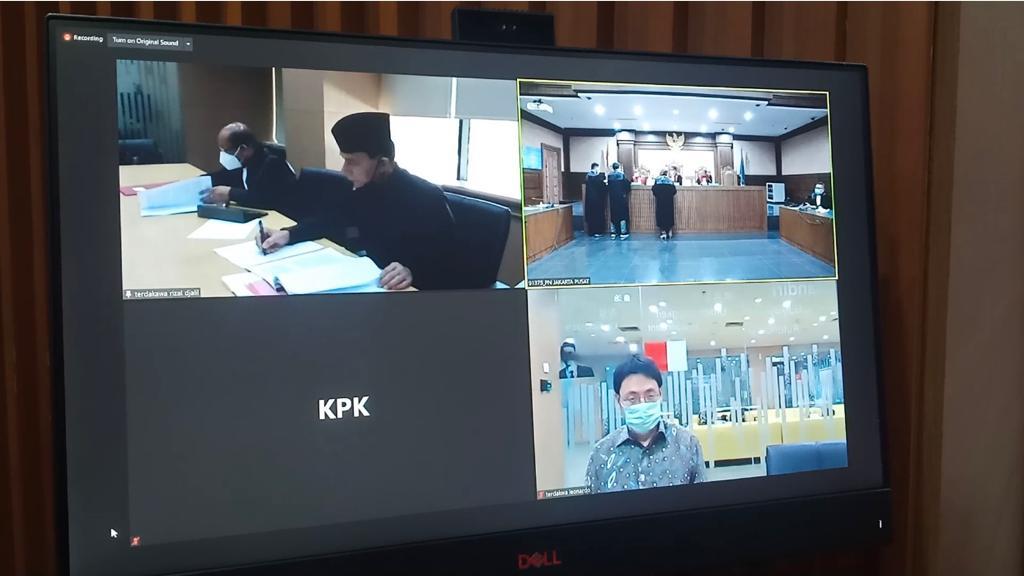 sidang-rizal-djalil-di-pengadila-020k.jpg