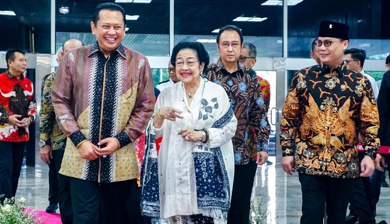 silaturahmi-kebangsaan-dan-penyerahan-dokumen-surat-pimpinan-mpr-bamsoet-megawati.jpg