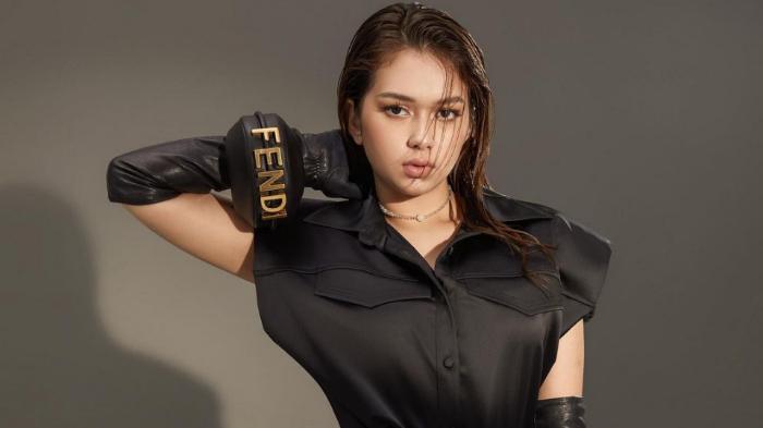simak-profil-rebecca-klopper-kekasih-fadly-faisal-yang-viral-di-twitter.jpg