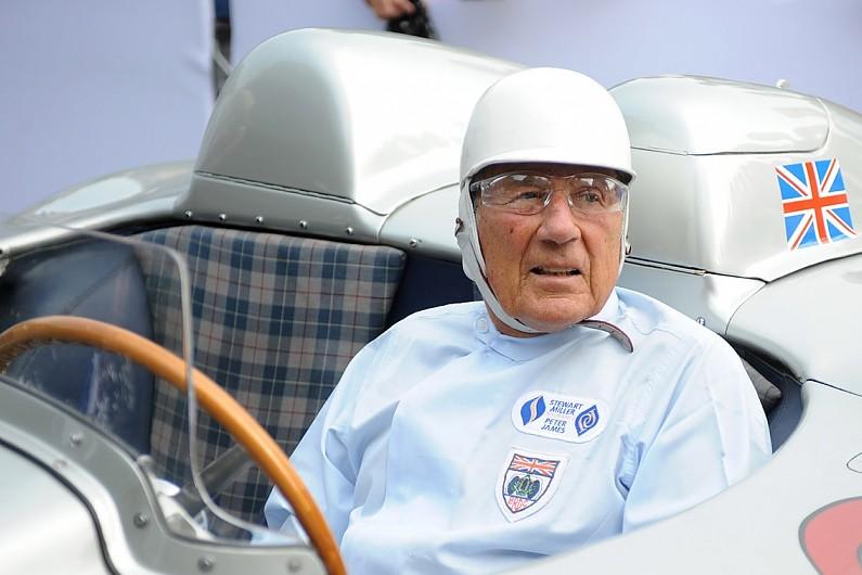 sir-stirling-moss-legenda-sepanjang-masa-formula-1-tutup-usia.jpg