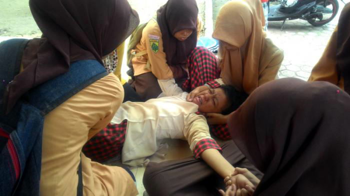 siswa-kerasukan_20150918_112430.jpg