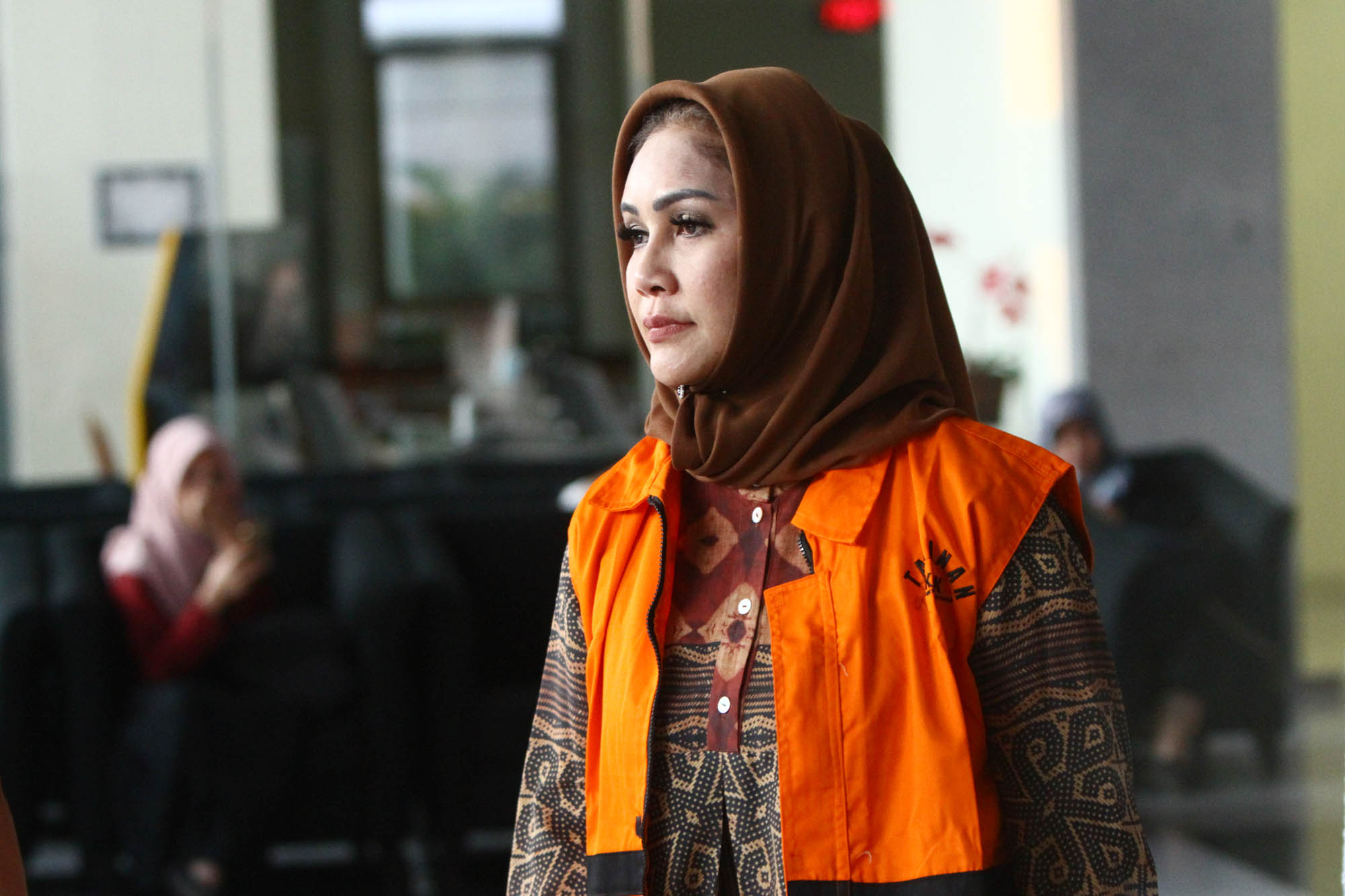 siti-masitha-ditahan-kpk_20170830_202918.jpg