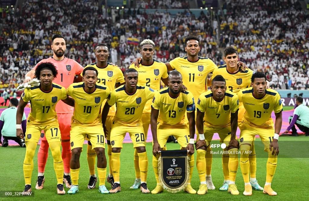 skuad-timnas-ekuador-berpose-untuk-foto-grup.jpg