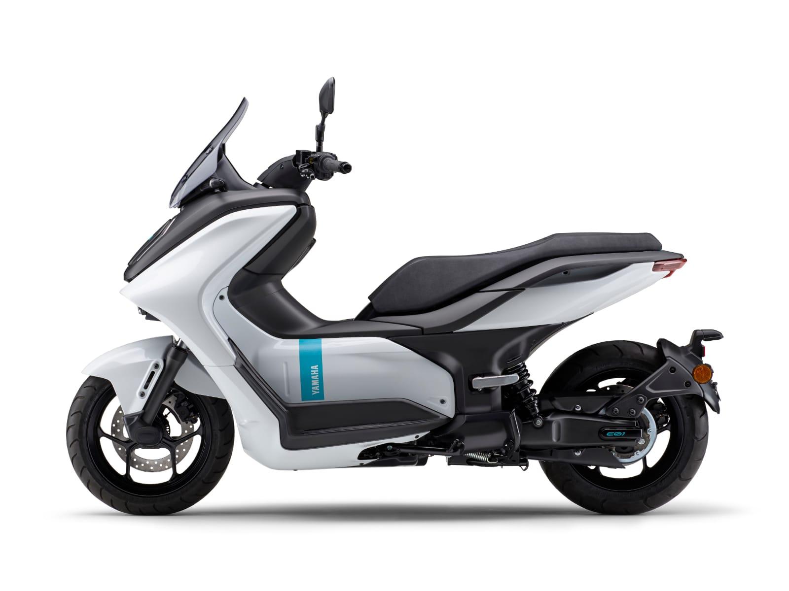 skuter-listrik-yamaha-e01_.jpg