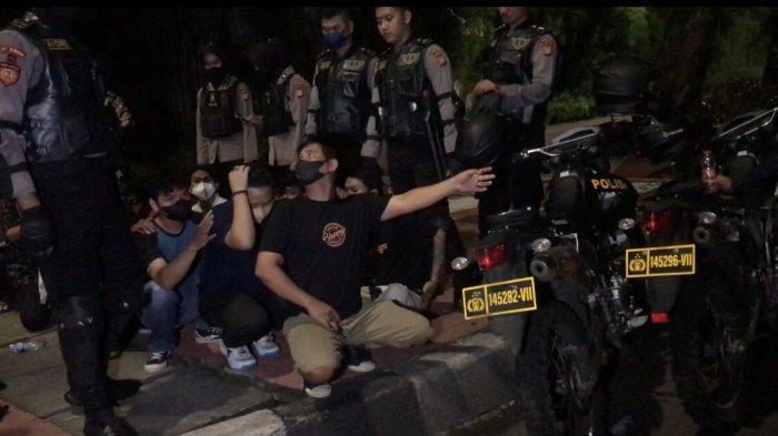 sotr-ke-kantor-polisi-2.jpg