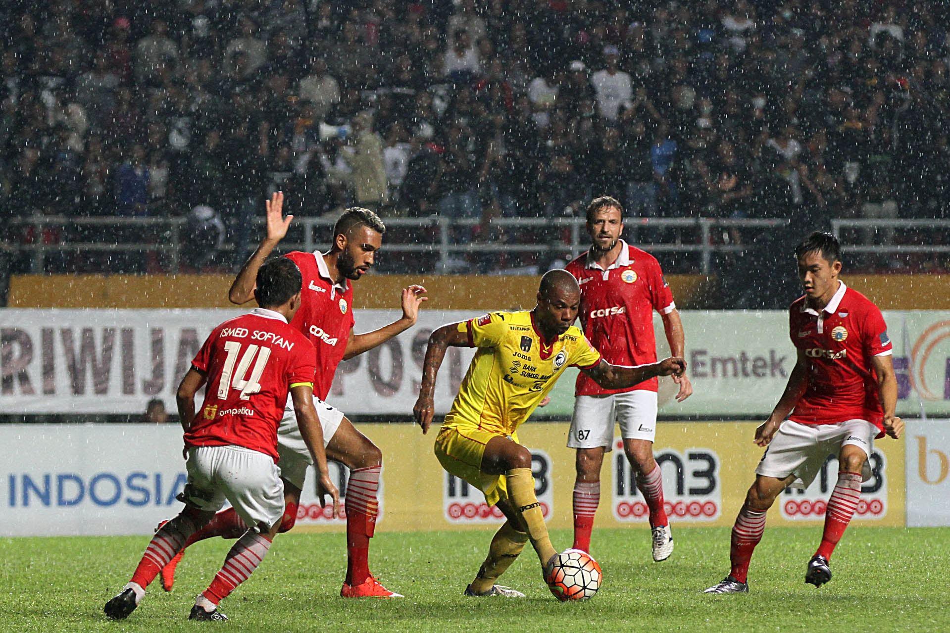 sriwijaya-fc-benamkan-persija-jakarta_20161025_000908.jpg