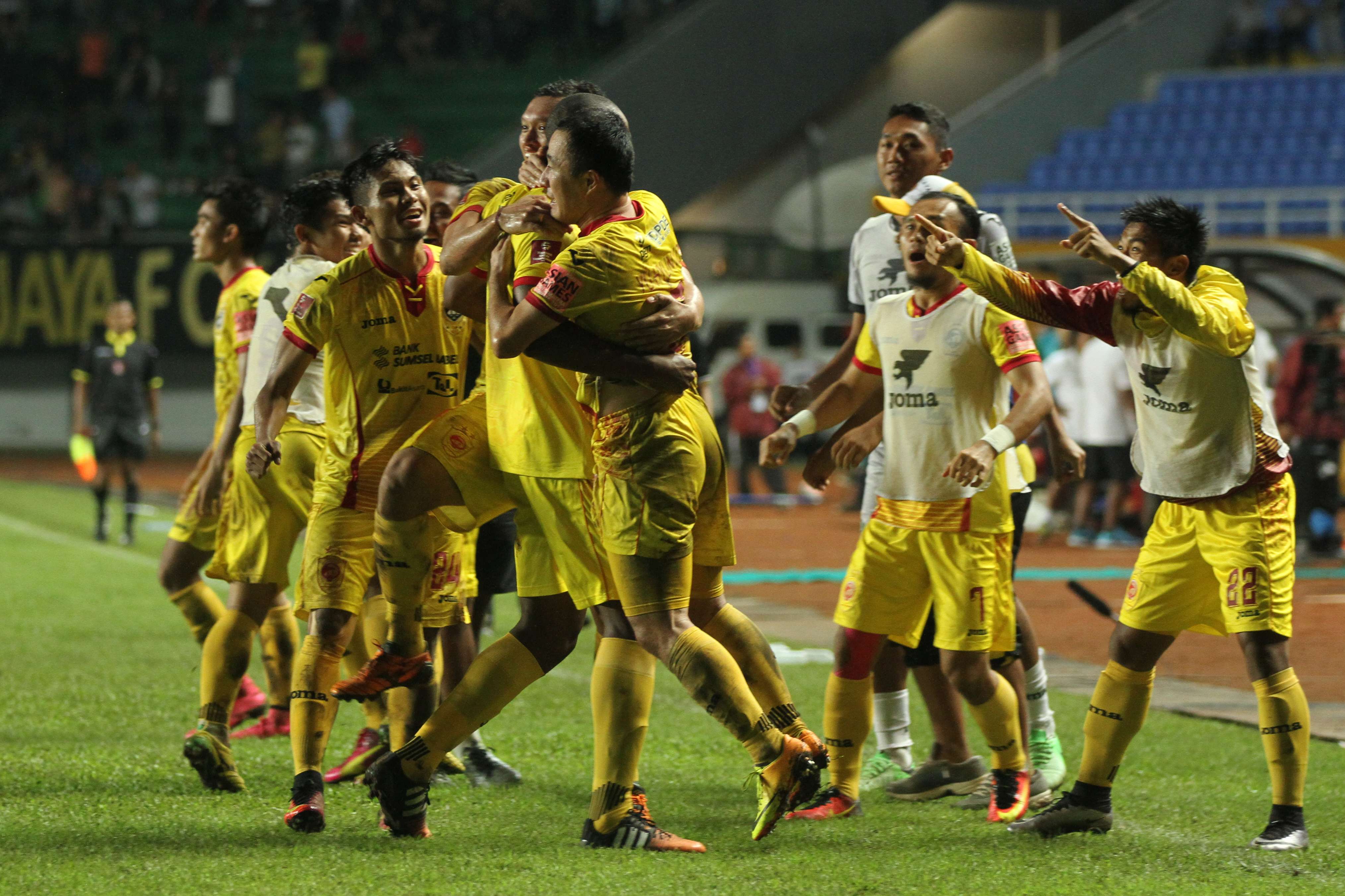 sriwijaya-kalahkan-psm-makassar_20160619_014508.jpg