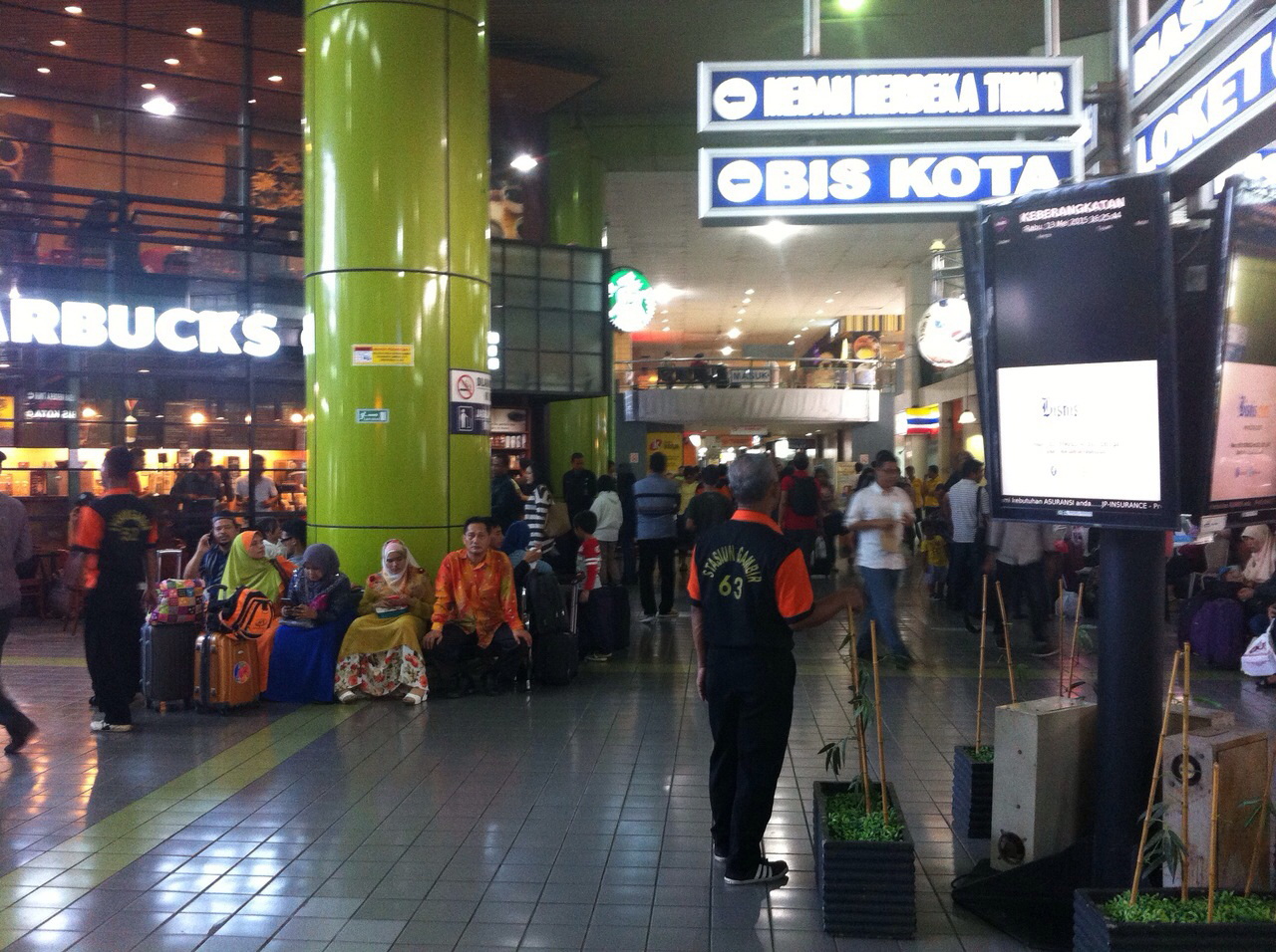 stasiun-gambir_20150513_205750.jpg