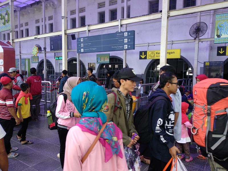 stasiun-pasar-senen-nih6_20180620_145803.jpg